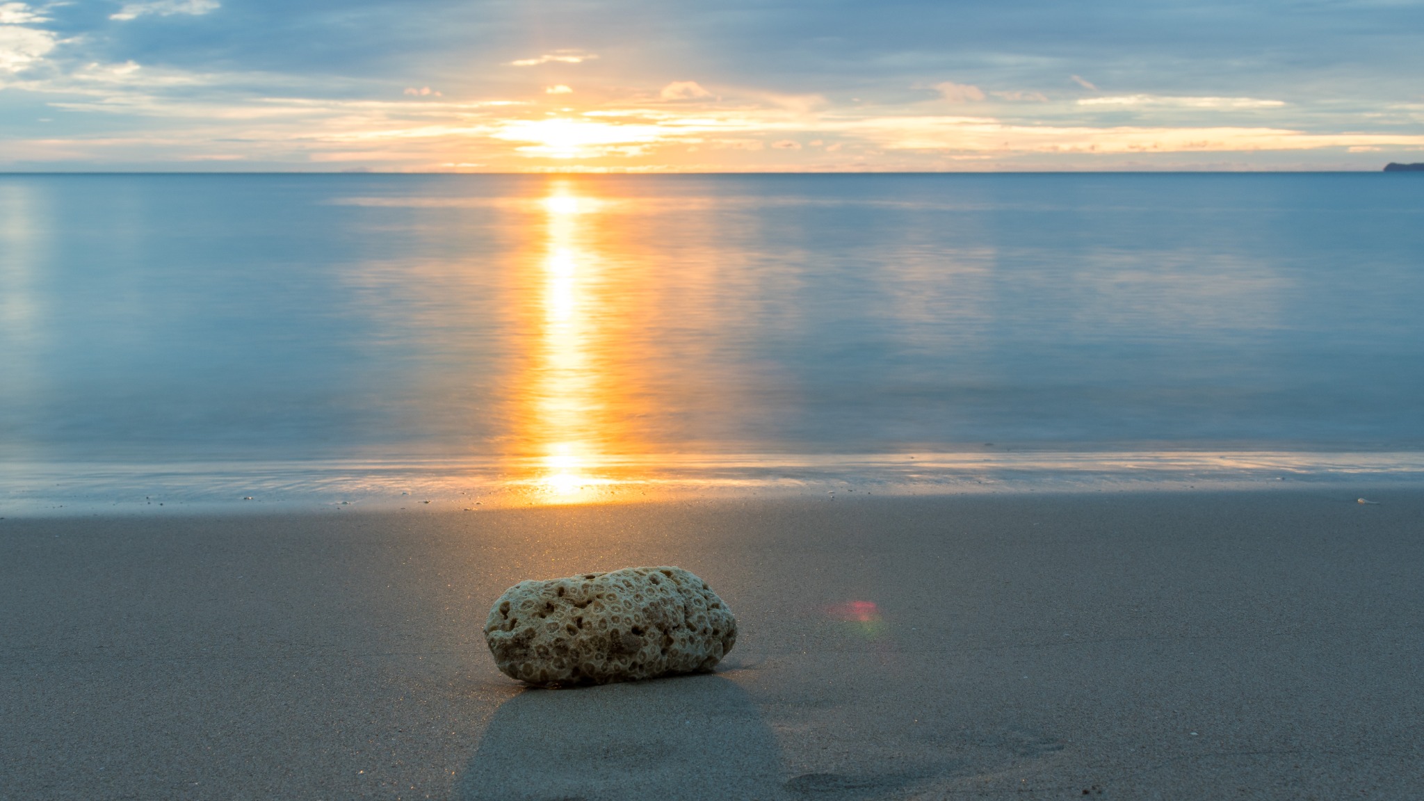 Sonnenuntergang am Strand von Koh Lanta